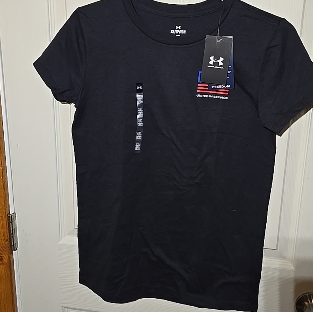 NWT Women's Under Armour Freedom Tee Sz XS